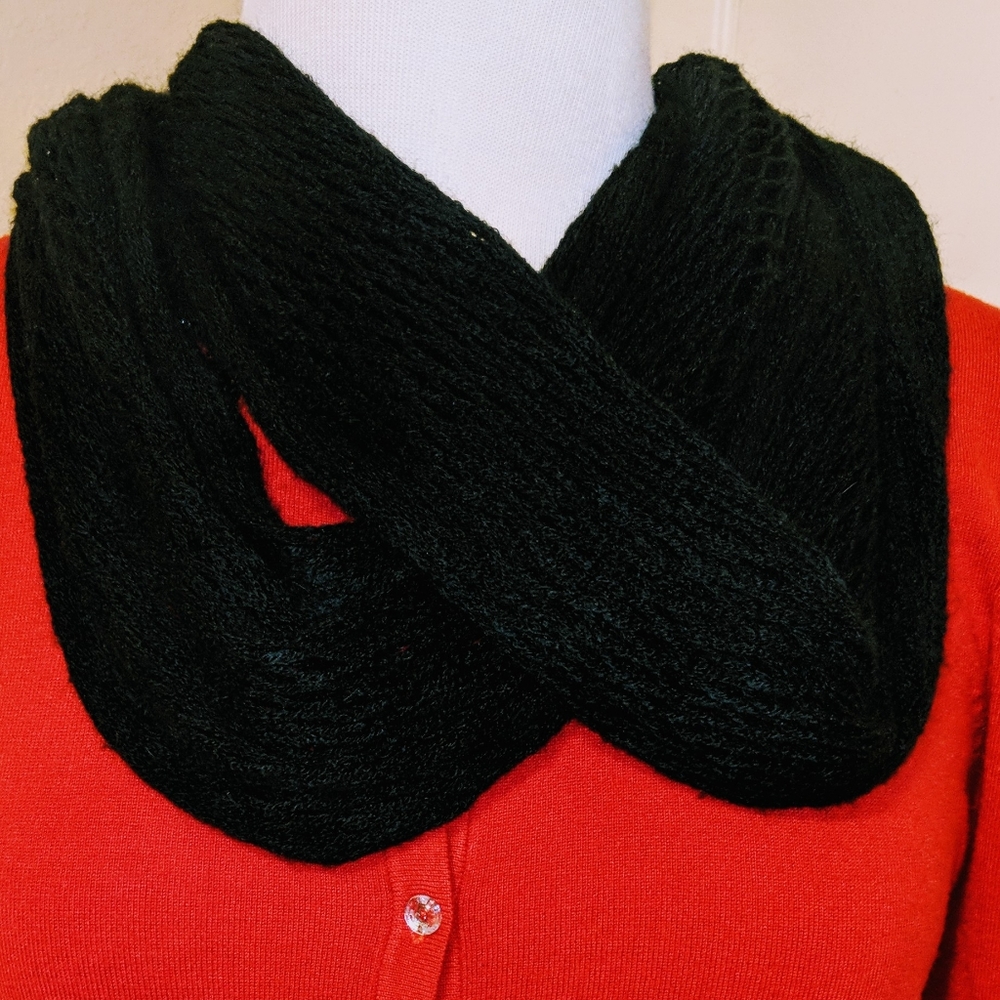 3/$15 Fishnet Infinity scarf - Picture 3 of 5